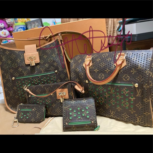 💯 Authentic Louis Vuitton perforated green SET - Picture 2 of 5
